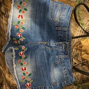 Girl short size 12